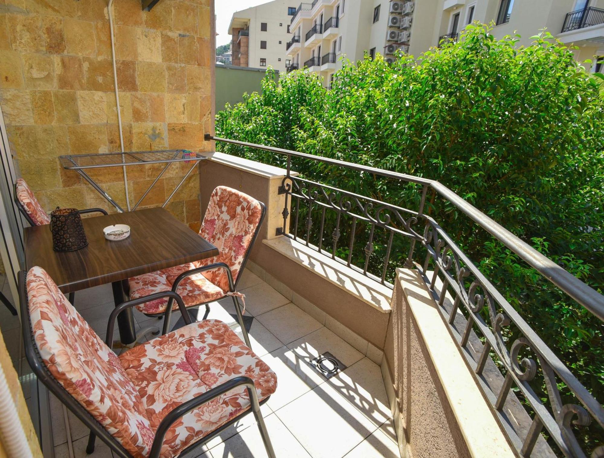 Apartment Golden Lavender Budva Luaran gambar
